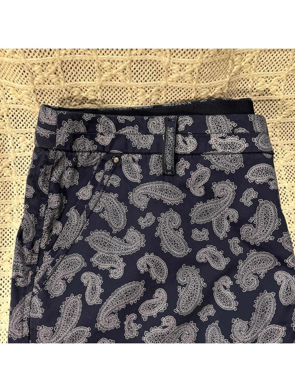 Khakis & Co Women's Size 18 Navy Blue Paisley Print Capri Pants